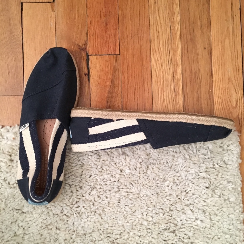 Navy Toms - Picture 2 of 6